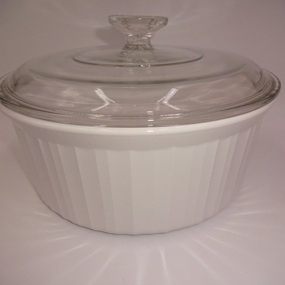 Round Corning Ware French White Covered Casserole Dish & Lid 2.5 L F-1-B - Picture 3 of 7